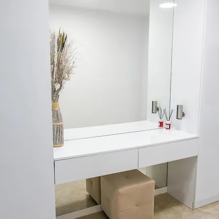 Zian Apartment *